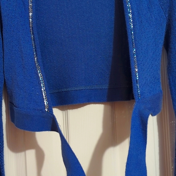 Girl's Blue Crop Sweater with Tie Closure. Size M 10-12. - Picture 8 of 11